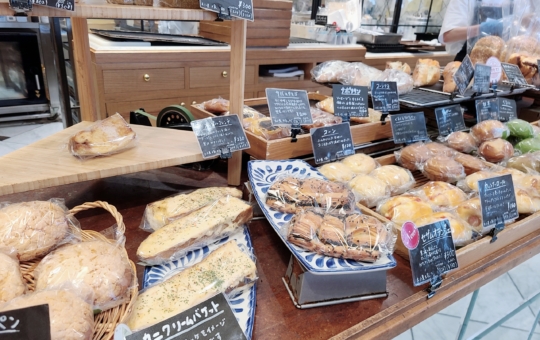 【TINY BREAD & CAKE NATURA MARKET】創作パンがおいしいお店