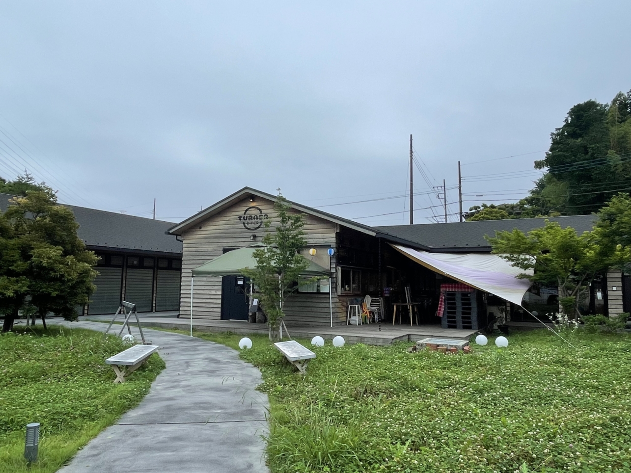 黒川駅のハンバーガー屋さん♪