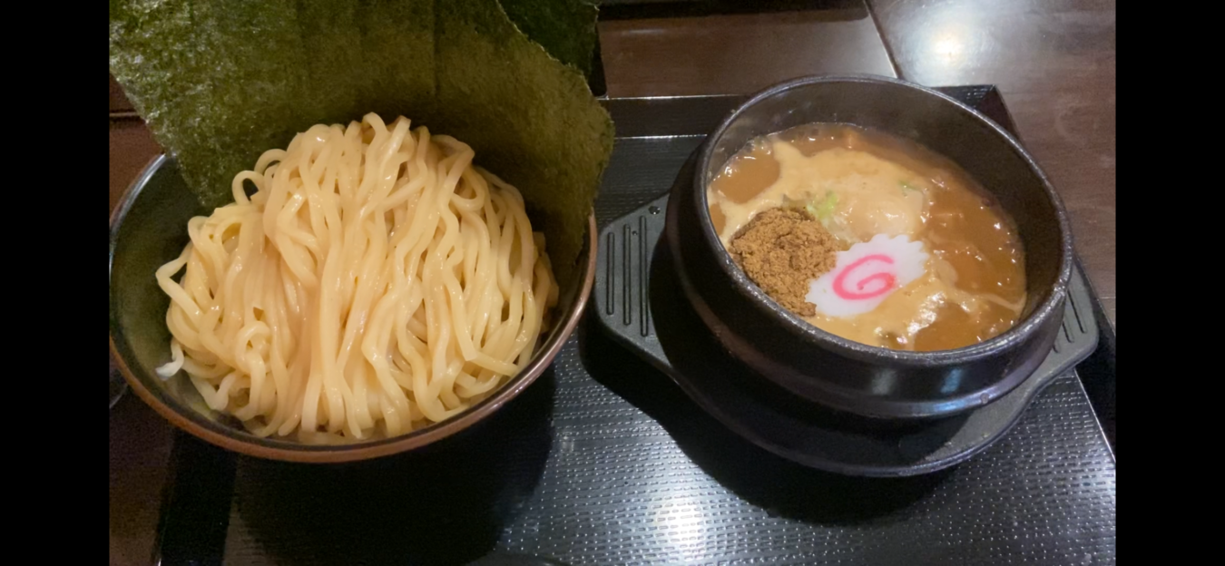 反町のラーメン屋、「麺侍右京」です！