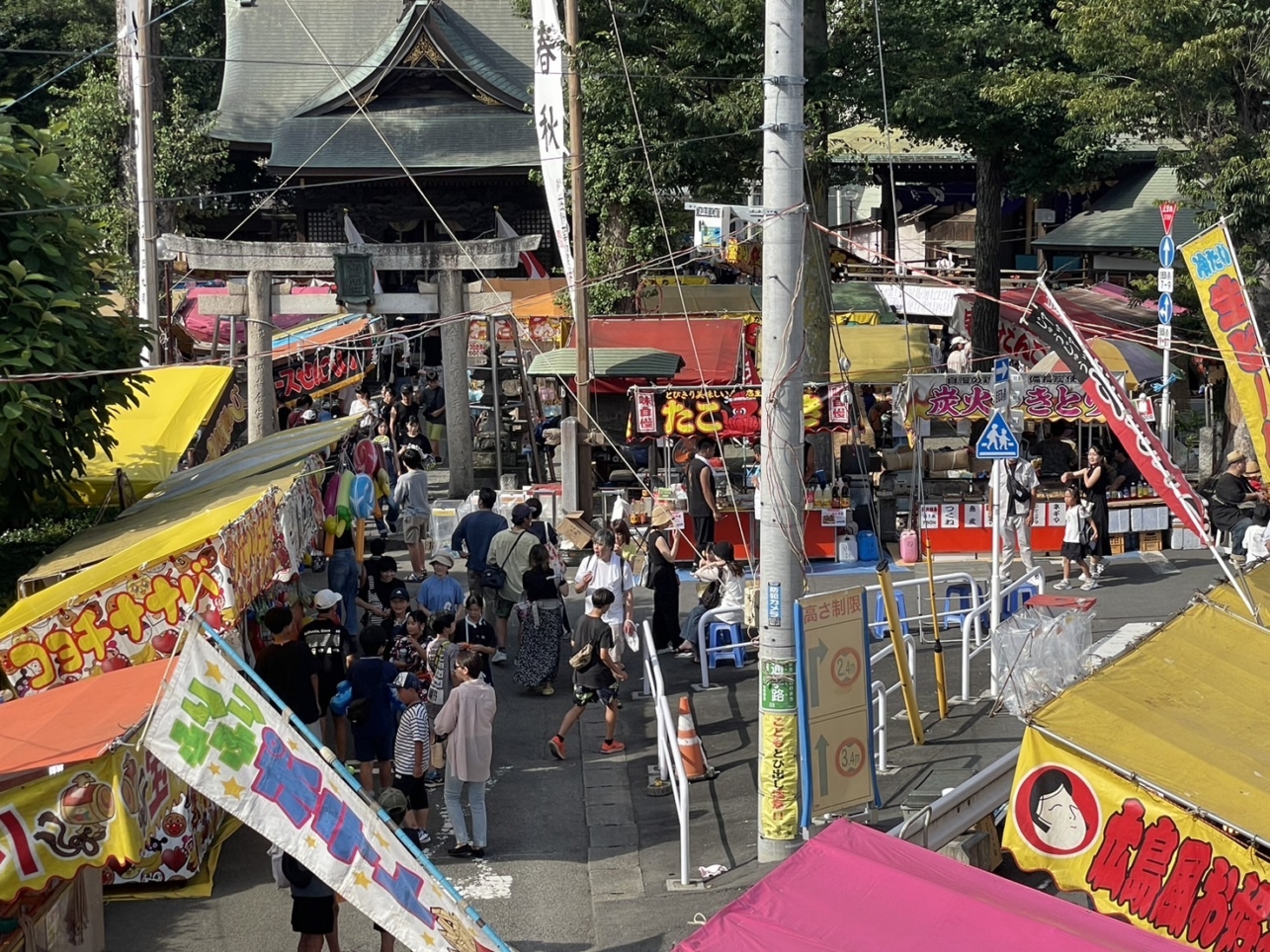 露店も出て賑わう夏祭り【登戸稲荷社】