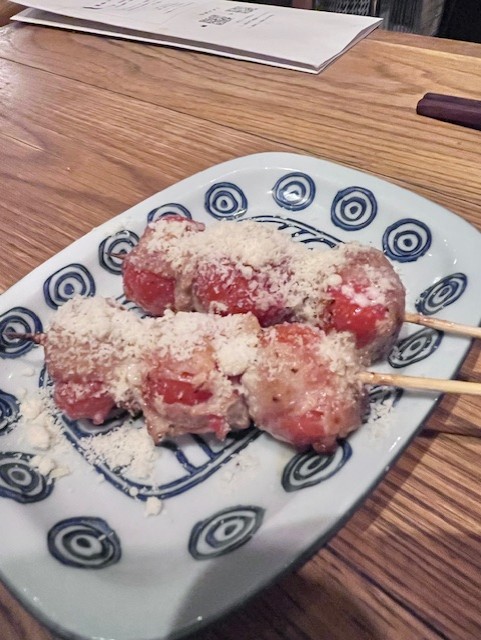 ランチも食べれる焼き鳥屋