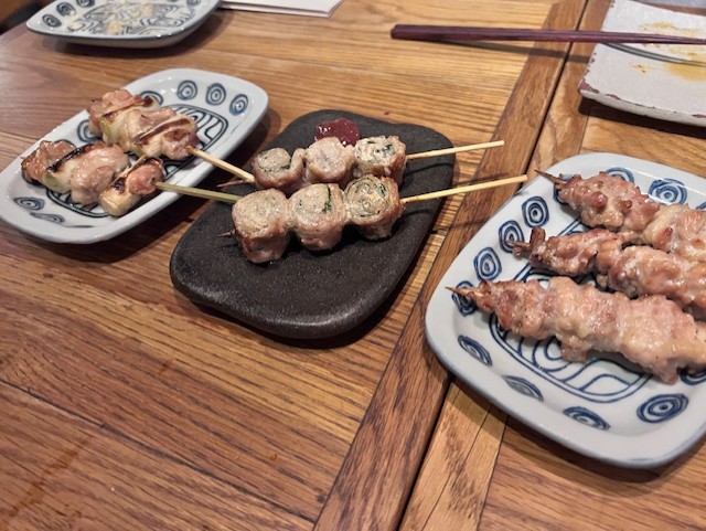 ランチも食べれる焼き鳥屋