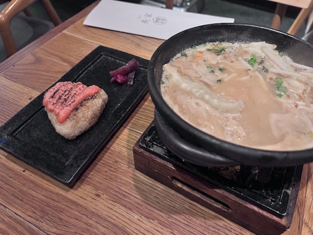 ランチも食べれる焼き鳥屋