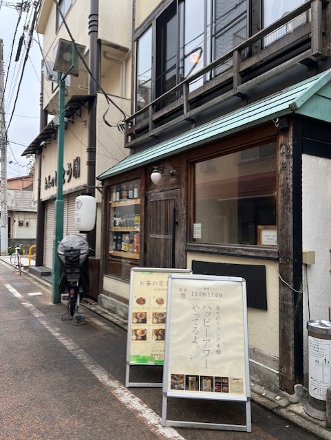 ランチも食べれる焼き鳥屋