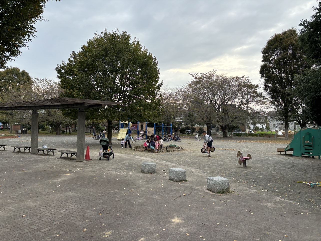 みんなの遊び場！万願寺中央公園☆